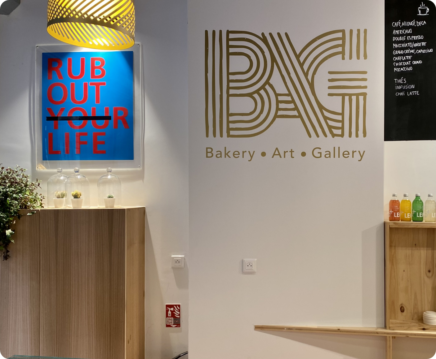 lettrage adhésif mural logo commerce café restaurant boutique identité visuelle