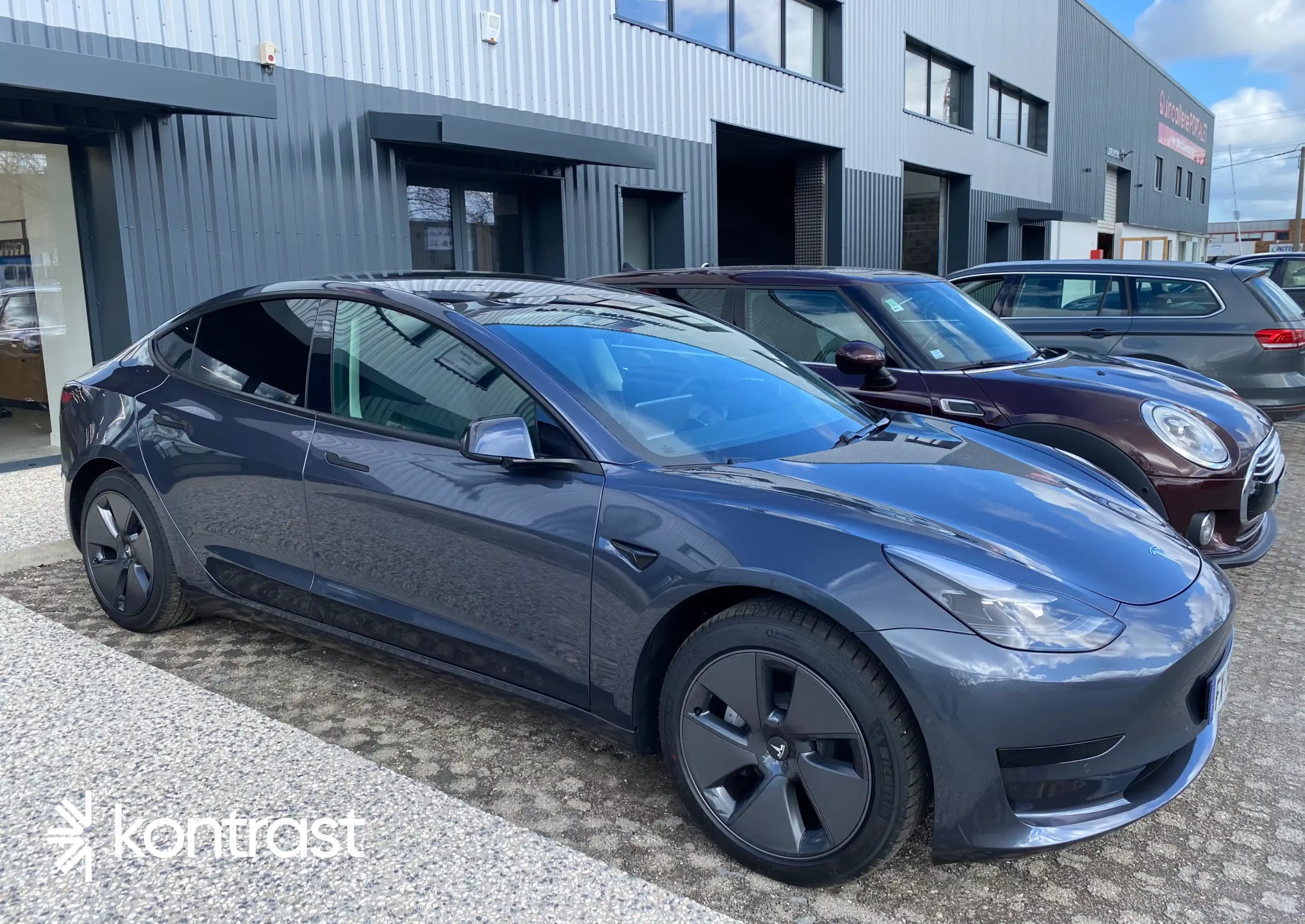 Tesla Model 3, Film Solaire, vitre teintée, protection de carrosserie PPF, anti UV, décoration
