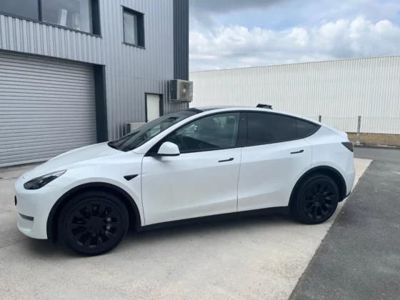 Tesla Model Y, Film solaire et anti UV, décoration et esthétique