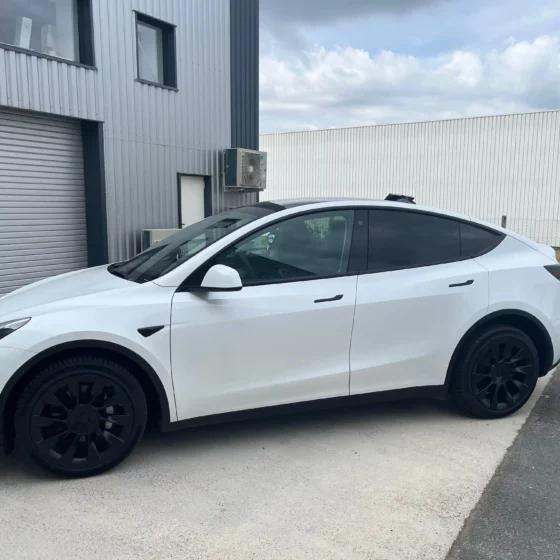 Tesla Model Y, Film solaire et anti UV, décoration et esthétique