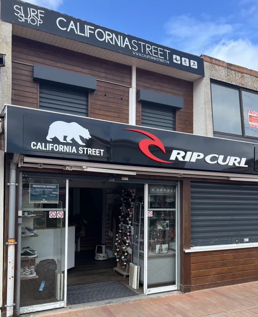 California Street, Dibond Découpé, Logo Adhésif