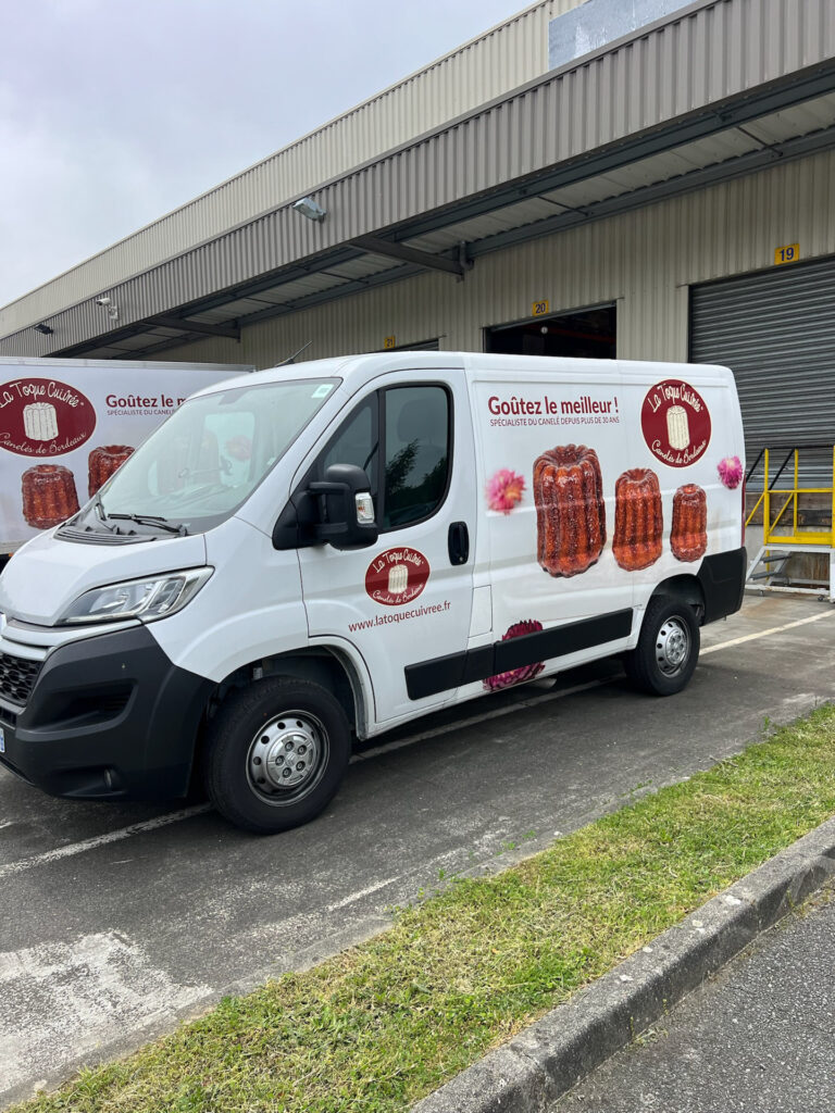 semi covering utilitaire la toque cuivrée flcoage auto renault trafic