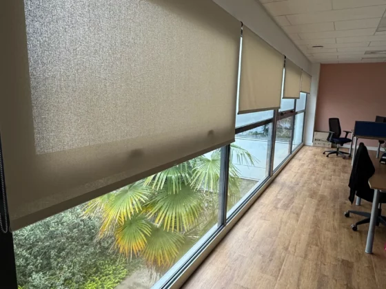 store intérieur enrouleur tissu