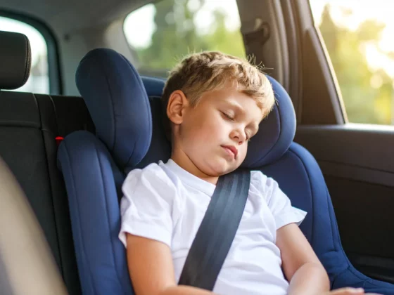 enfant siège arière lumière film solaire protection