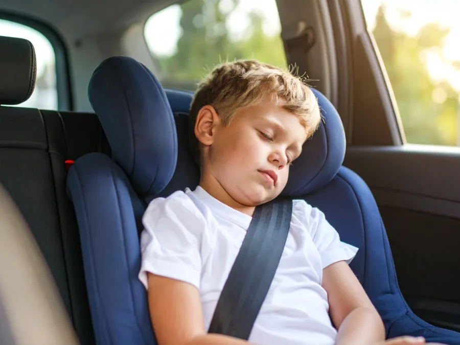 enfant siège arière lumière film solaire protection