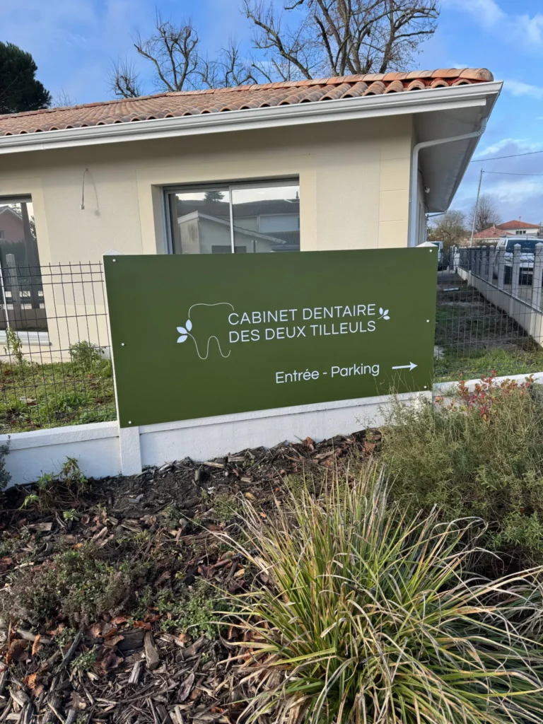 signaletique plaque cabinet dentaire deux tilleuls