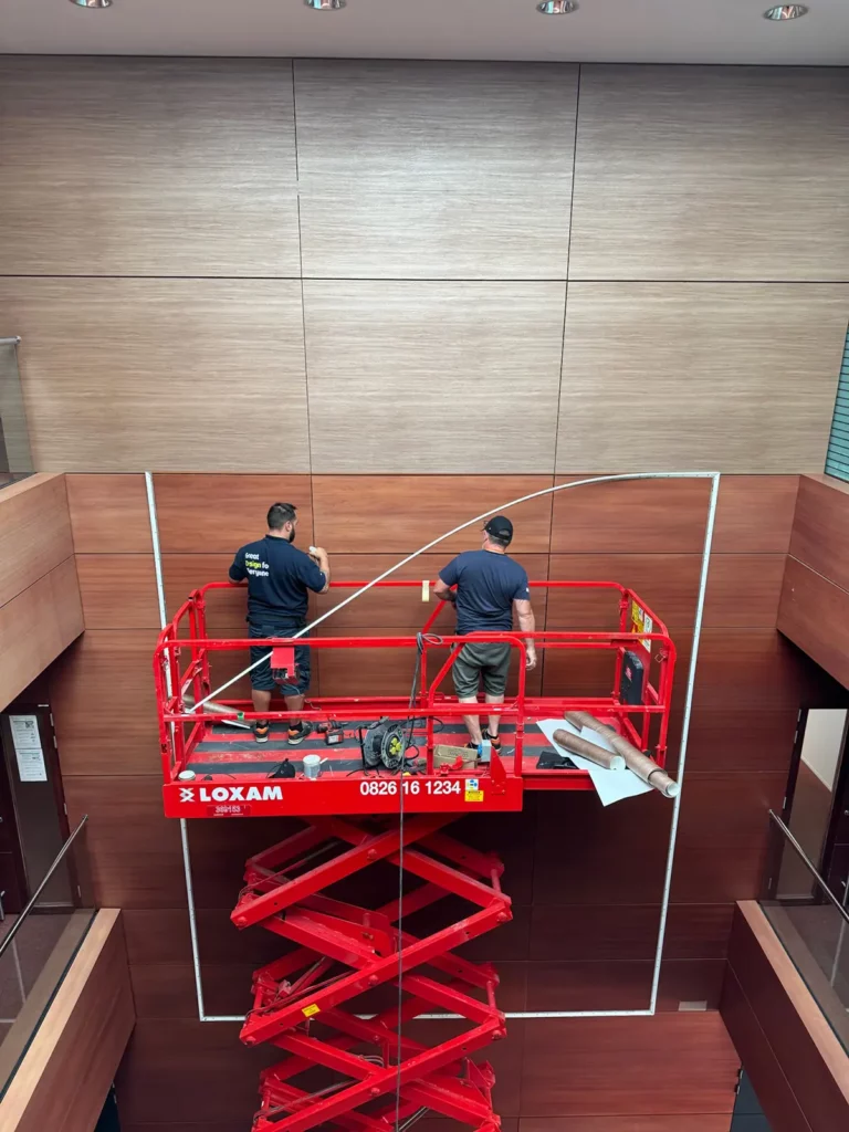 pose film cover styl effet bois rénovation intérieur