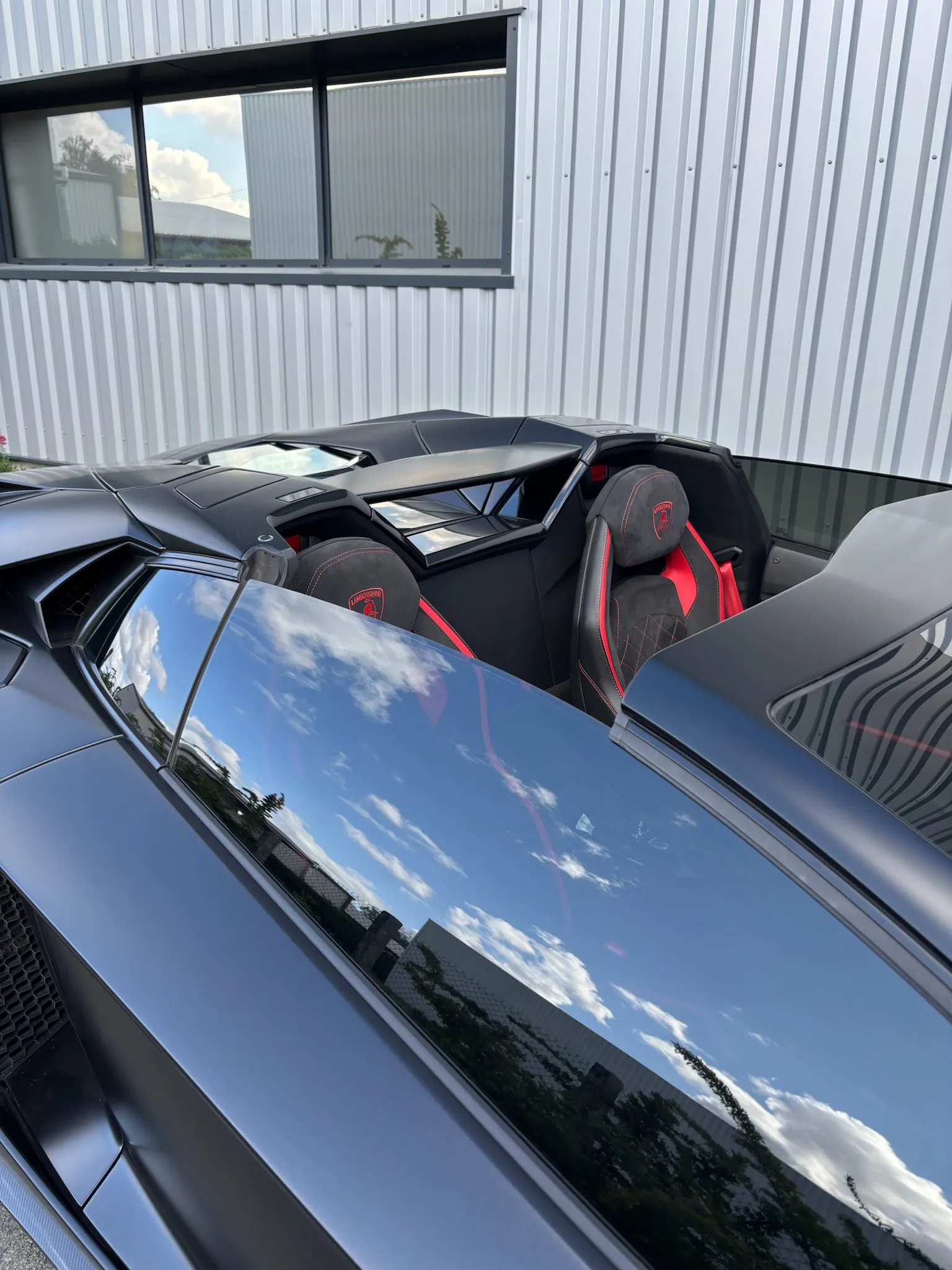 vitres teintées lamborghini aventador Kontrast Bordeaux