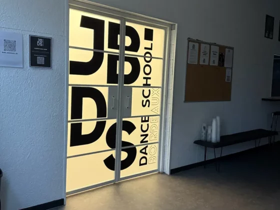 vitrophanie film décoratif logo école de danse Bordeaux