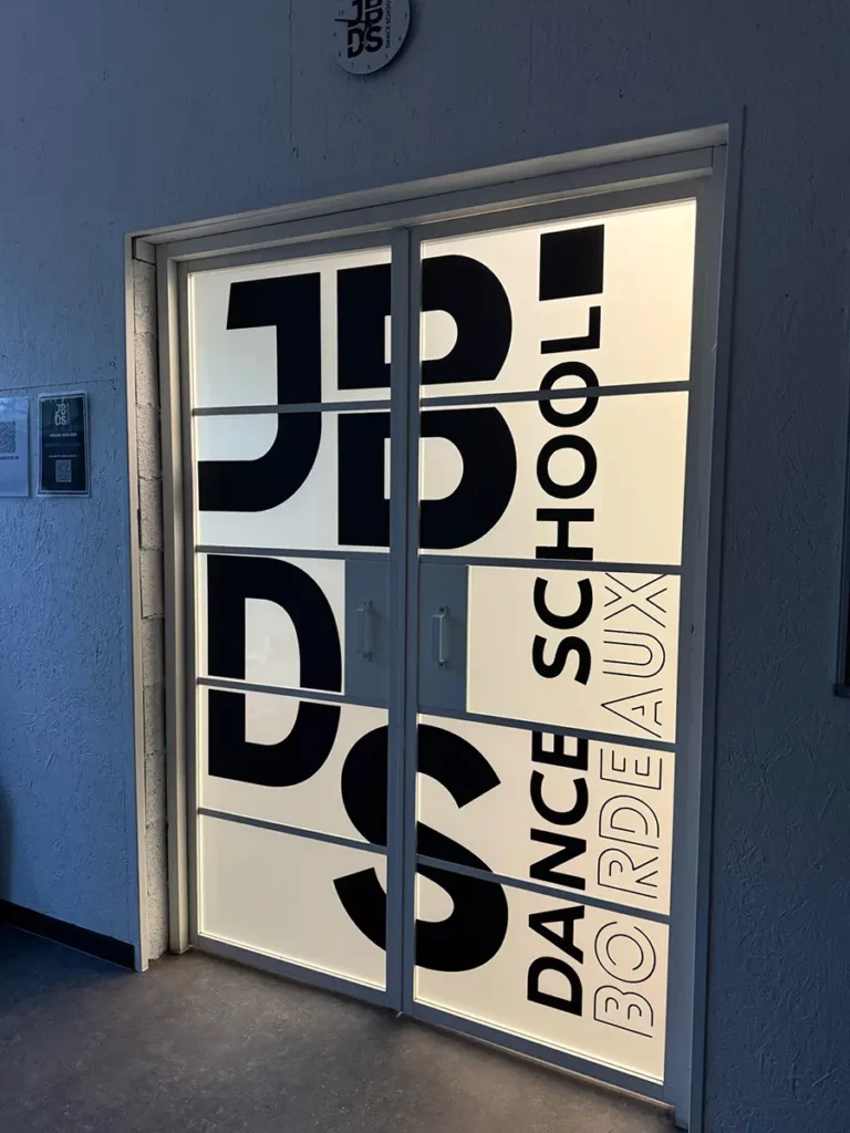 vitrophanie film décoratif logo école de danse Bordeaux