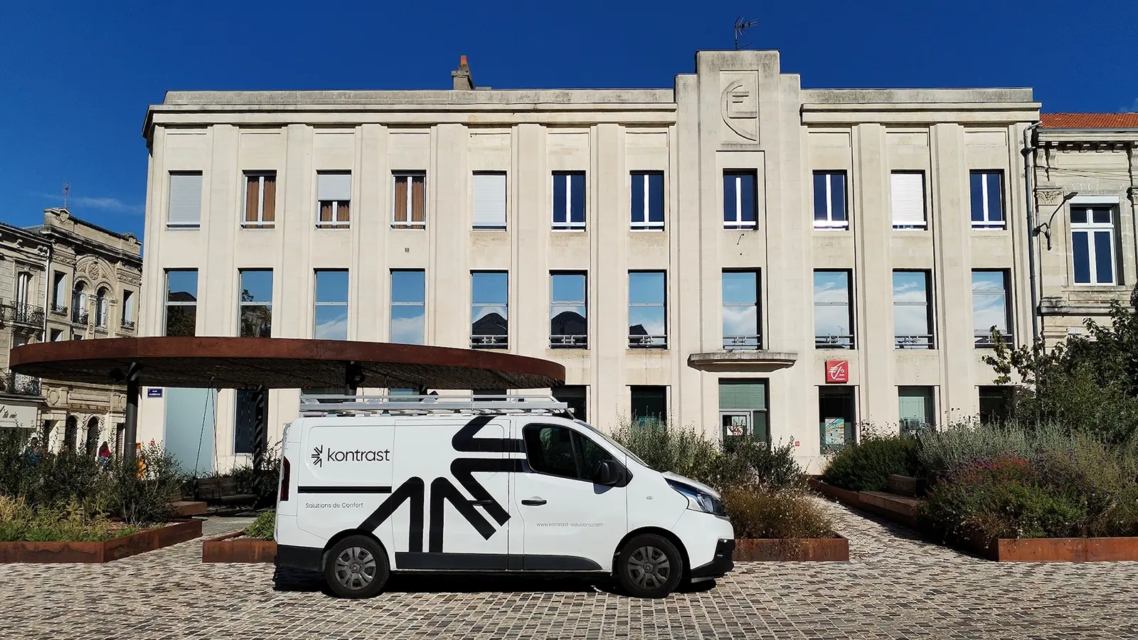 kotnrast film solaire vitrage fenetre local entreprise professionnel banque caisse epargne