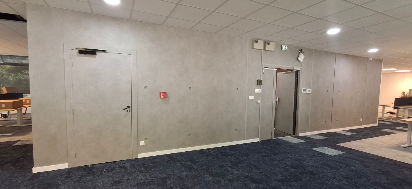 cover styl chantier adhésif décoratif vynil pose installation bureaux open space porte cloisons mur effet béton professionnel